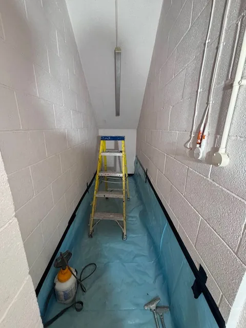 HSE-licensed asbestos gasket strip-out in E14